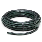 لفة أنابيب HDPE ضغط 10 بار PE 63 قطر خارجي 25 مم SDR 11 أسود مع خطوط خضراء
