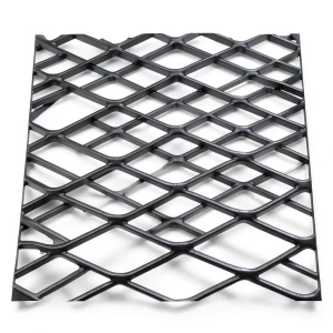 Hot Rolled Black Steel Expanded Metal Mesh Khaleeji 1.8 mm Thickness 2.44 m Width 7 m Length