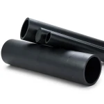 أنابيب بلاستيكية HDPE ضغط اسمي 4 بار PE 100 قطر خارجي 560 مم سمك 13.7 مم لون أسود