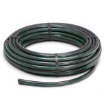 لفة أنابيب HDPE ضغط 9.8 بار PE 63 قطر خارجي 20 مم SDR 9 لون أسود مع خط أخضر