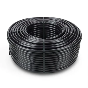 لفة أنابيب HDPE ضغط اسمي 20 بار PE 100، قطر خارجي 20 مم، سماكة 2.3 مم، أسود