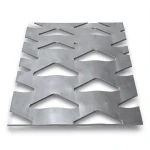 سلك شبك معدني (بقلاوه) حديد مدرفل على الساخن تصميم معماري سمك 1.7 مم عرض 1.22 متر طول 4 متر