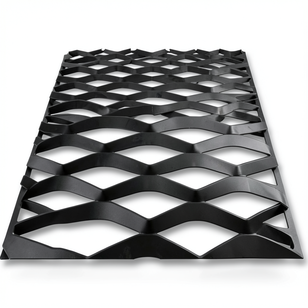 Hot Rolled Black Steel Expanded Metal Mesh Mazyoon Thickness 3.8 mm Width 1.22 m Length 4 m