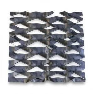 Hot Rolled Expanded Metal Wiremesh 1.7 mm Thickness 2.44×6 m Memari Form