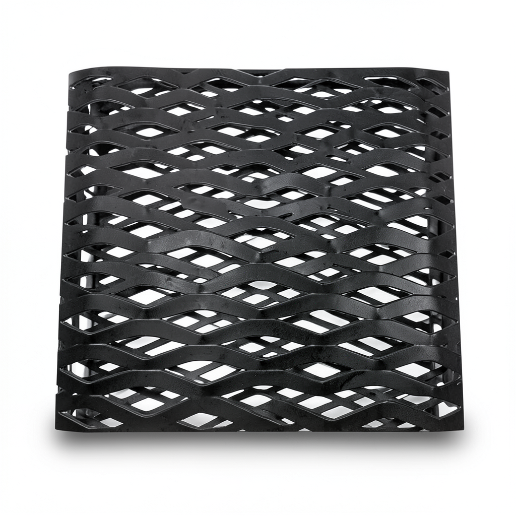 Hot Rolled Black Steel Expanded Metal Mesh 1.2 mm Thickness 2.44 m Width 5 m Length