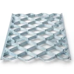 Galvanized Steel Expanded Metal Mesh Thickness 2.7 mm Width 2.44 m Length 4 m