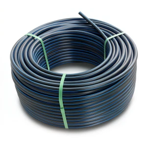 لفة أنابيب HDPE ضغط اسمي 3.2 بار PE 100 قطر خارجي 140 مم SDR 41 أسود مع خطوط زرقاء