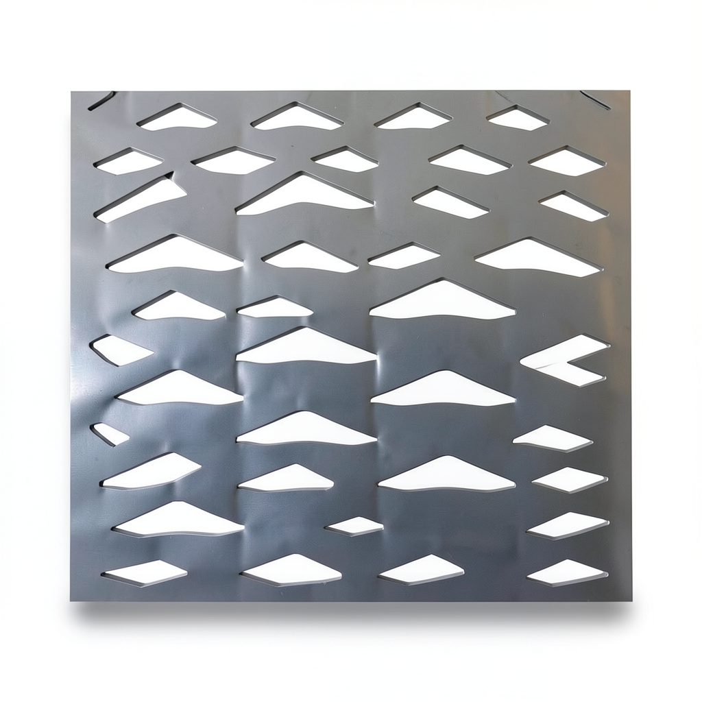 Hot Rolled Expanded Metal Mesh Memari Shape Thickness 3.8 mm Width 1.22 M Length 2 M