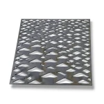 شبك بقلاوة حديد مدرفل على الساخن تخانة 3 ملم مقاس 2.44×7 متر نموذج معماري