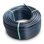 لفة أنابيب HDPE ضغط 15.6 بار PE 100 قطر خارجي 160 مم SDR 9 أسود مع خطوط زرقاء