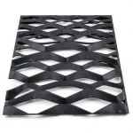 Hot Rolled Black Steel Expanded Metal Mesh 4.8 mm Thickness 3 m Length 2.44 m Width