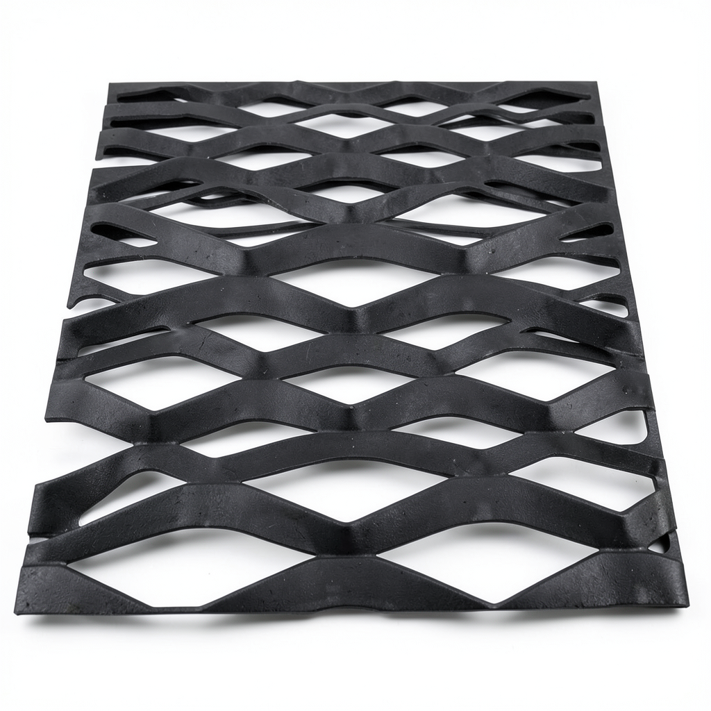 Hot Rolled Black Steel Expanded Metal Mesh 4.8 mm Thickness 3 m Length 2.44 m Width