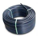 لفة أنابيب HDPE ضغط 15.6 بار PE 100 قطر خارجي 160 مم SDR 9 أسود مع خطوط زرقاء