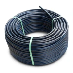 لفة أنابيب HDPE ضغط 19.2 بار PE 100 قطر خارجي 160 مم SDR 7.4 أسود مع خطوط زرقاء