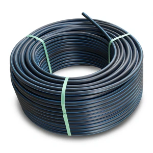 لفة أنابيب بلاستيك HDPE ضغط 19.2 بار PE 100 قطر خارجي 110 مم SDR 7.4 أسود مع خط أزرق