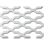 سلك شبك معدني (بقلاوة) حديد مدرفل على الساخن سمك 1.7 مم، عرض 1.22 متر، طول 4 متر، تصميم مزخرف