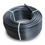 لفة أنابيب HDPE ضغط 9.9 بار PE 100 قطر خارجي 32 مم SDR 13.6 لون أسود