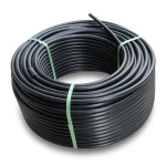 لفة أنابيب بلاستيك HDPE ضغط اسمي 9.9 بار PE 100 قطر خارجي 110 مم SDR 13.6 لون أسود
