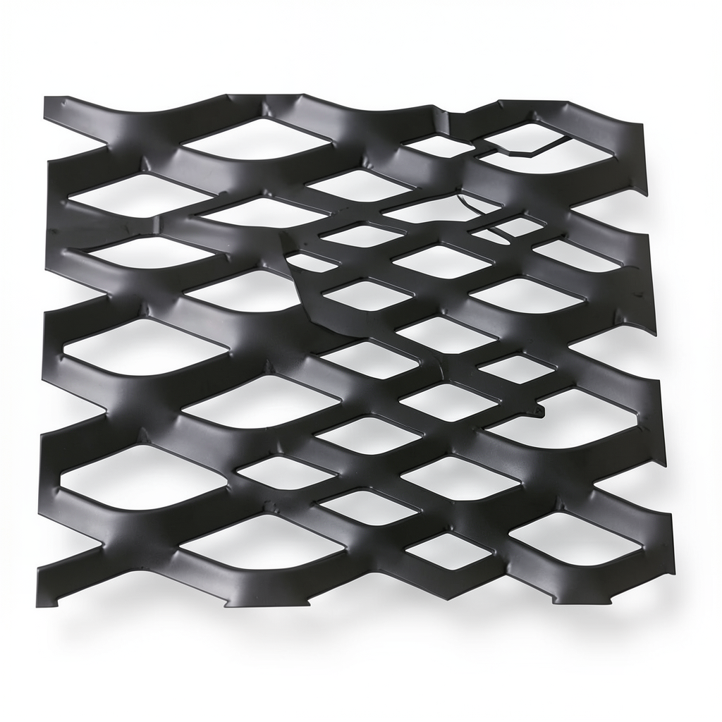 Hot Rolled Black Steel Expanded Metal Mesh 1.5 mm Thickness 4m Length 1.22m Width