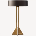 أباجورة شرقية، ارتفاع 46 سم، عرض 43 سم، لون أبيض