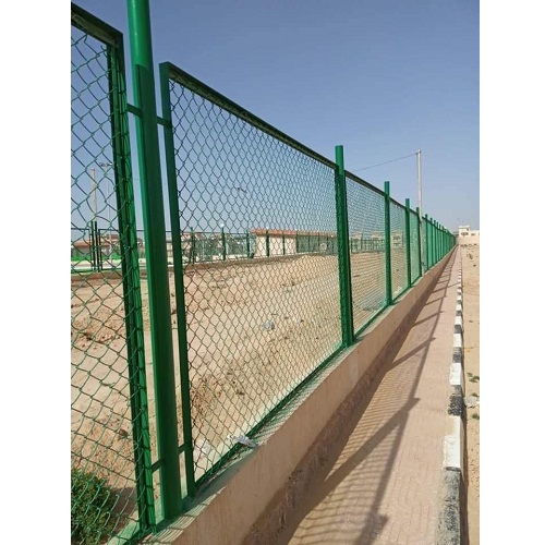 شبك تسوير حديد مقاس 2.5×15 متر سماكة 5.5 مم حجم الفتحة 70×70 مم | متجر ماتكل