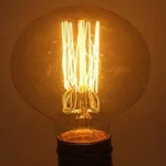 لمبة هالوجين ديكور، أبعاد 15 × 13 سم، قدرة 40 واط، إضاءة صفراء، رقم المنتج 90653