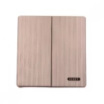 مفتاح مجوز رمادي مطفي، قدرة 10 أمبير، فولت 220، مقاس 7×7 سم 