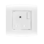 فيش كهرباء بمفتاح ثنائى القطب 13 أمبير  الفنار موديل أمنية المقاس  7x7 اللون ابيض بحلقة كروم