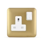 فيش مفرد 13 أمبير مع مفتاح ثنائي القطب ولمبة، لون ذهبي، 7×7 سم، 250 فولت | سبكترا