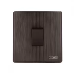 مفتاح مفرد دركسيون وسط، قدرة 10 أمبير، فولت 220، مقاس 7×7 سم، لون أسود مطفي 