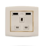 فيش كهرباء مع شاحن USB 13 أمبير  الفنار موديل أمنية المقاس  7x7 اللون ذهبى بحلقة ذهبى