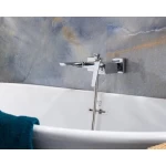 خلاط حوض استحمام نحاس طول 21.5 سم عرض 20 سم ارتفاع 13.6 سم، كروم