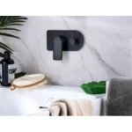 خلاط دش مخفي اسود، ابعاد 7.5×11.5×26 سم