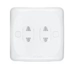 فيش كهرباء مزدوج بفتحتين 16 أمبير الفنار موديل ميرا المقاس  7x7 اللون الأبيض