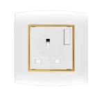 فيش كهرباء بمفتاح ثنائى القطب 13 امبير براند الفنار  موديل أمنية مقاس  7x7 لون أبيض بحلقة ذهبى