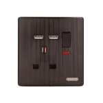 فيش 13 أمبير مع اثنين مخرج USB، لون أسود مطفي، مقاس 7×7 سم 