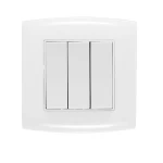 مفتاح كهرباء عريض ثلاثى دركسيون 10 امبير  ألف الفنار مقاس 7×7 سم اللون ابيض 