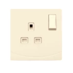 فيش كهرباء بمفتاح ثنائى القطب 15 أمبير الفنار موديل سِدرا المقاس  7x7 اللون البيج