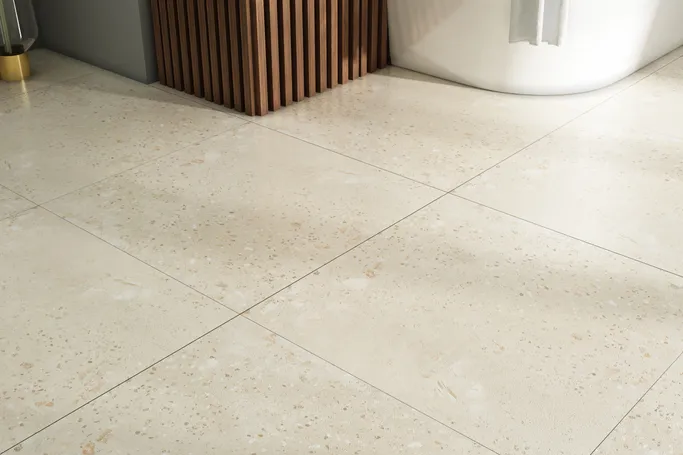 بلاط ارضيات بورسلان ابعاد 80 ×80 سم، لون بيج، موديل Udino | شركة ابيات