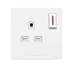 فيش كهرباء بمفتاح ثنائى القطب ولمبة اشارة 13 أمبير  الفنار موديل سِدرا المقاس  7x7 اللون الأبيض