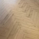 أرضيات باركيه خشبية، نمط هرمي، لون رمادى، سمك 12 ملم