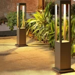 عامود إضاءة خارجي للمساحات الواسعة، لون أسود، قدرة 15 وات، ارتفاع 80 سم