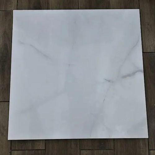 بلاط سيراميك إماراتي 83.50×83.50 سم تصميم رخام لون أبيض | 