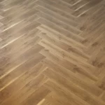 ألواح أرضية EPC مقاس 60×10 سم، سماكة 8 ملم، لون بني