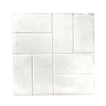 بلاط أسمنتي للأرضيات تصميم مباني، لون أبيض، 40×40×4 سم | شركة الوسد الصناعية