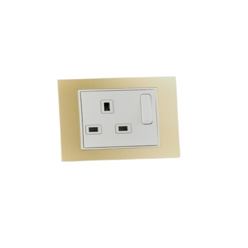 فيش 13 أمبير بي3 مع مفتاح، لون ذهبي، مقاس 7 × 7 سم | N2411W