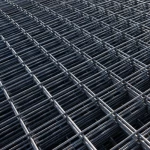 شبك حديد  صبه   المقاس  1.5×4 متر قطر  6 مم حجم فاتحة العين  20 سم