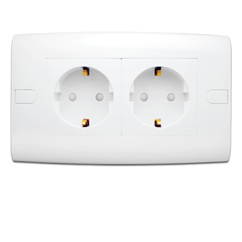 Schuko Socket With Shutter 2 Gang 16 Amp Size 7x14 cm White | Al Fanar