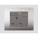 فيش ثلاثي مع يو اس بي-سي ارت دي ان اي E62، لون فضي، مقاس 7×7 سم، 13 أمبير