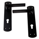 ماسك باب لون أسود